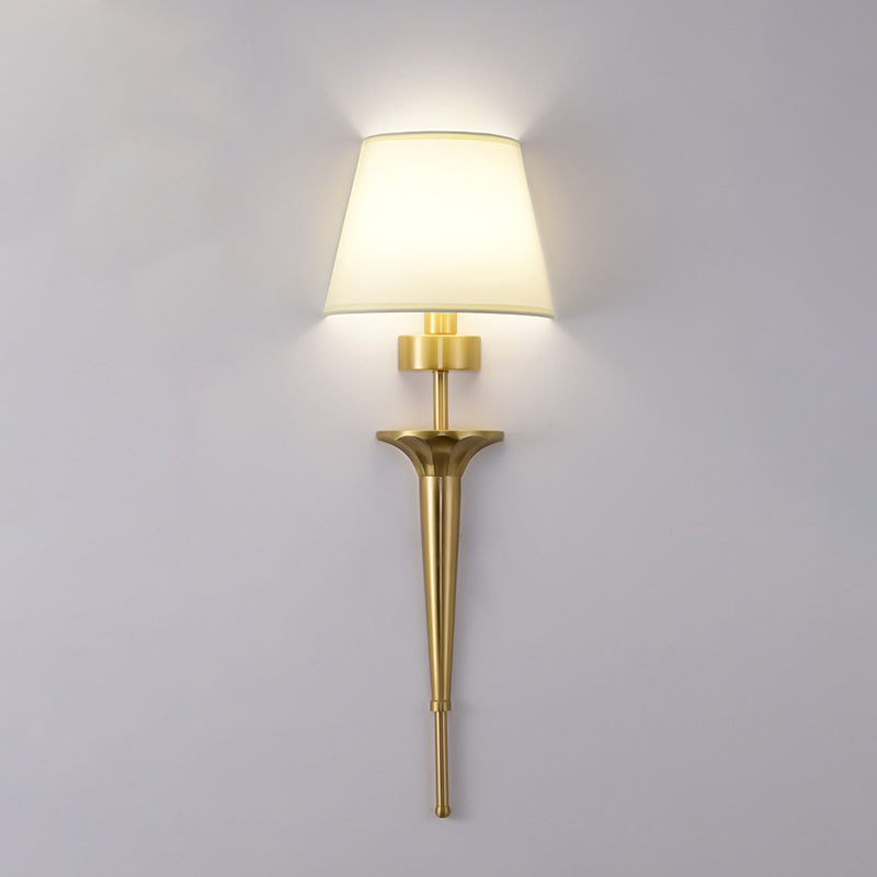 American Messing Wandleuchte Gold 1 Lichtwandlicht mit natürlicher Sackleinen für Schlafzimmer