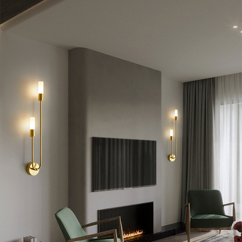 Cylindre d'applications murales en laiton de style nordique 2 lumières Lumière murale avec nuance en verre pour chambre à coucher