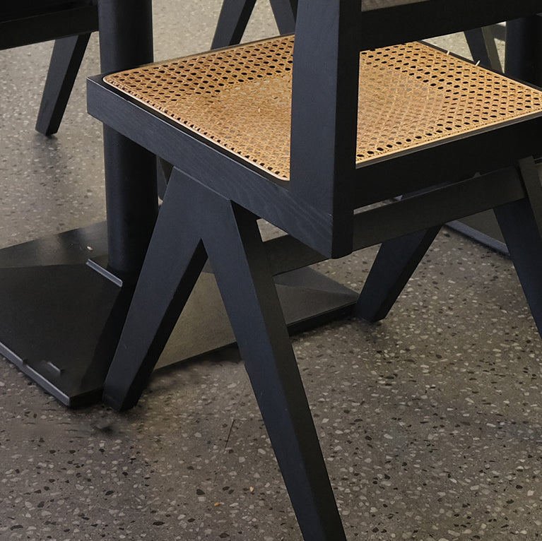 Silla auxiliar de comedor de madera tradicional, silla de comedor con respaldo de caña sin brazos (juego de 2)