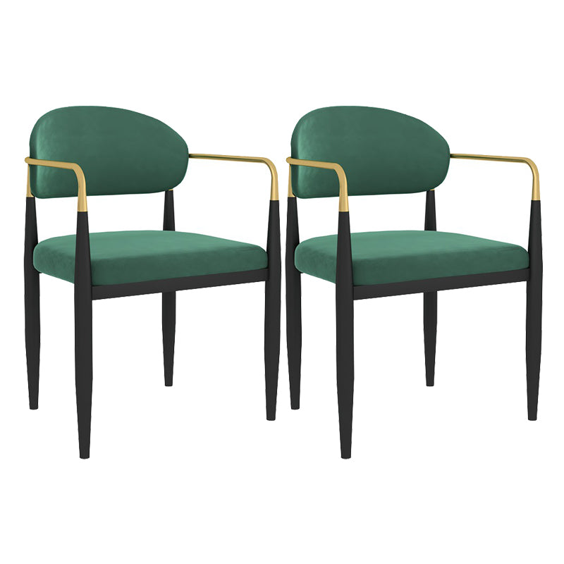 Silla de comedor con respaldo abierto tapizada con brazo de estilo diseñador