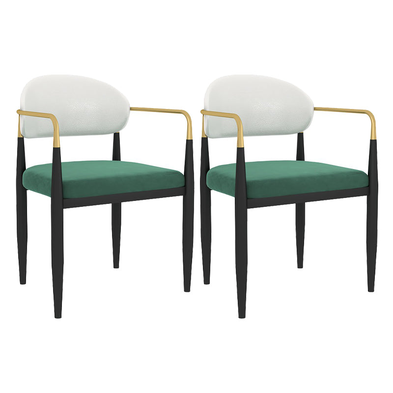Silla de comedor con respaldo abierto tapizada con brazo de estilo diseñador