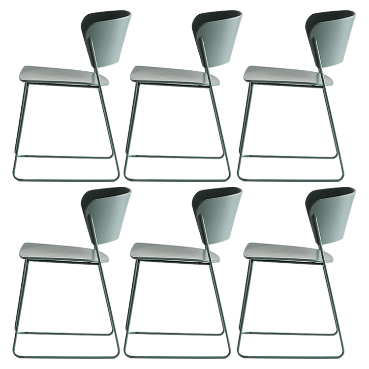 Chaises de salle à manger empilables sans accoudoirs, chaises de salle à manger d'intérieur avec pieds en métal