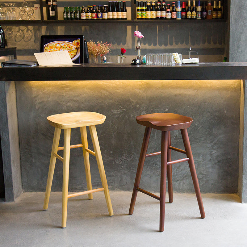 Taburete de bar moderno con asiento de silla de montar, reposapiés sin respaldo de pino, taburete con patas de madera