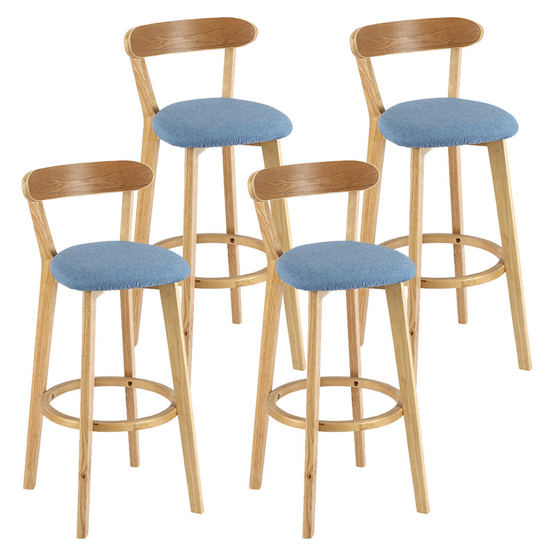Moderner skandinavischer 27,95-Barhocker mit rundem Sitz und Holzsockel