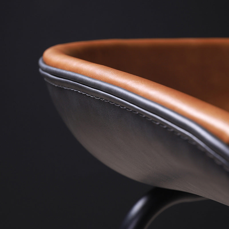 Barhocker aus Metall im Vintage-Stil mit niedriger Rückenlehne und Riemenpedal, 30-Zoll-Barhocker