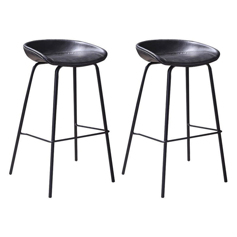Barhocker aus Metall im Vintage-Stil mit niedriger Rückenlehne und Riemenpedal, 30-Zoll-Barhocker