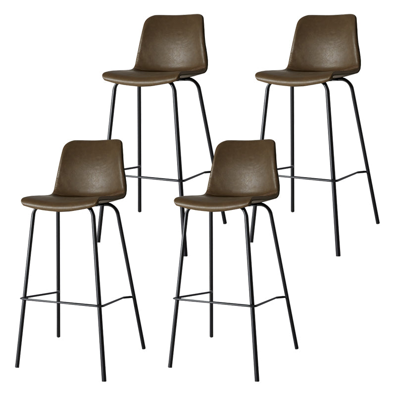 Taburete de bar de cuero interior moderno con reposapiés y respaldo bajo
