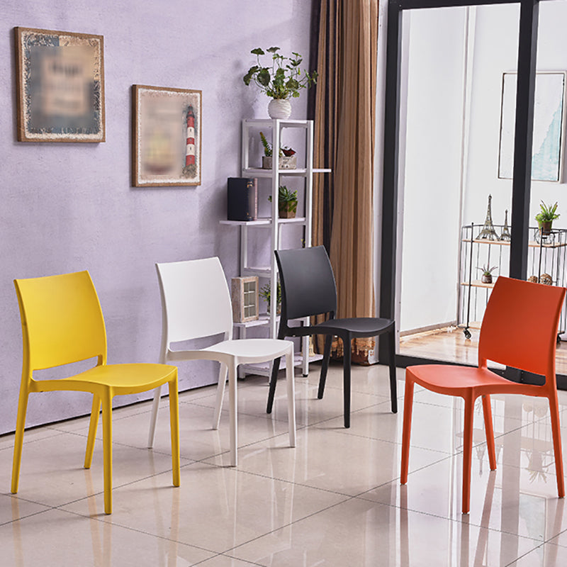 Silla lateral de comedor escandinava sin brazos con respaldo abierto Sillas laterales de comedor de plástico