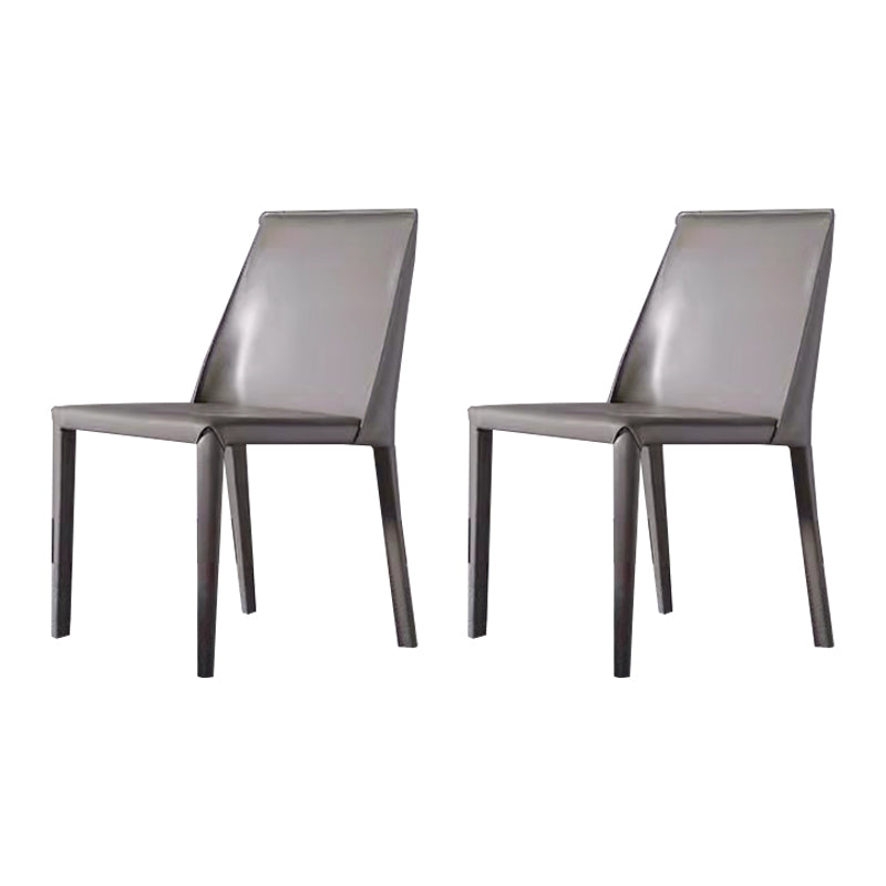 Cuir de chaises latérales de salle à manger arrière solide sans bras de style minimaliste dinant des chaises