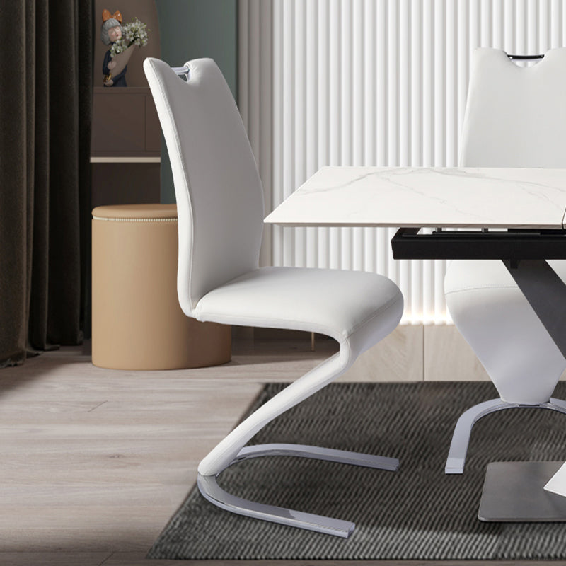 Silla de comedor de cuero PU moderna, sillas de comedor de metal sin brazos para uso en restaurantes