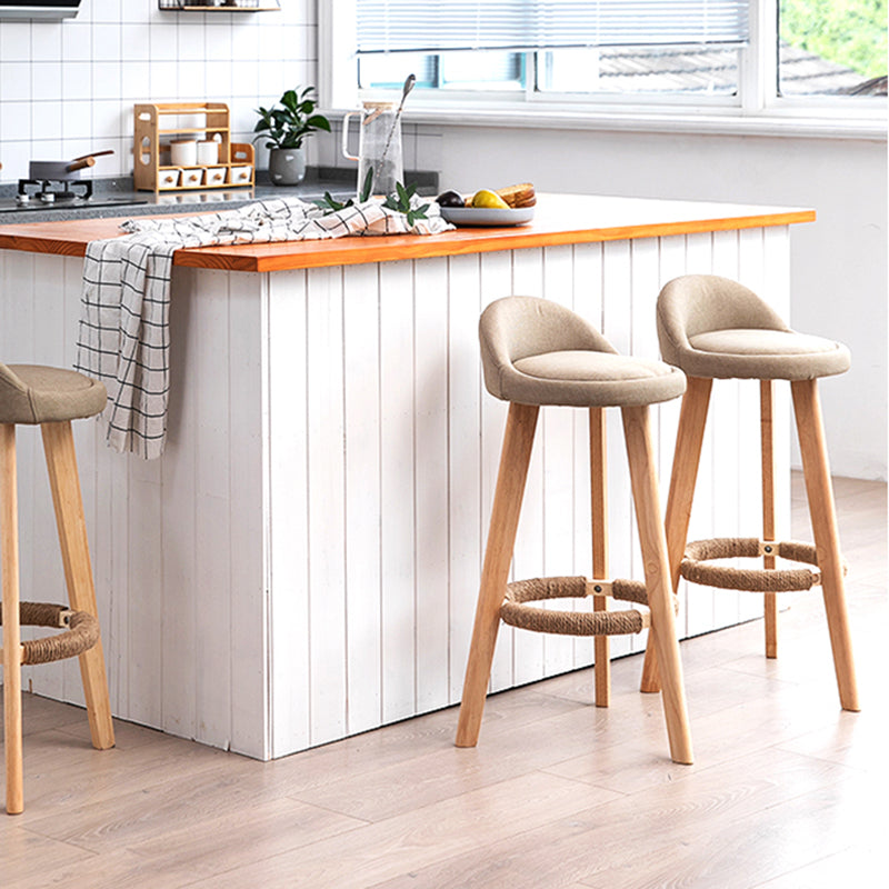 Zeitgenössischer Innenhocker Rundsitzhocker mit Rückenlehne, Holzbasis