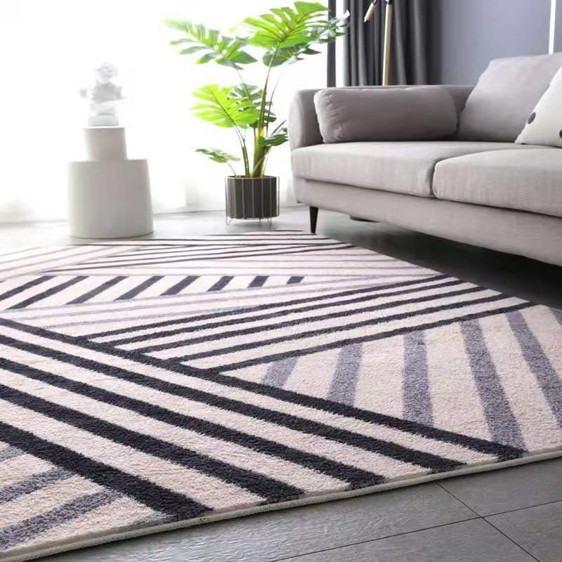 Black Modern Rug Polyester Stripe Area Rug Stain Resistant Rug for Home Decor