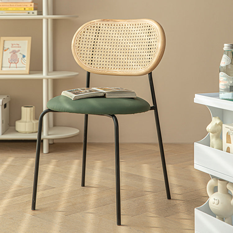 Sillas de comedor de estilo moderno, silla con respaldo abierto lateral sin brazos y patas de metal para cocina