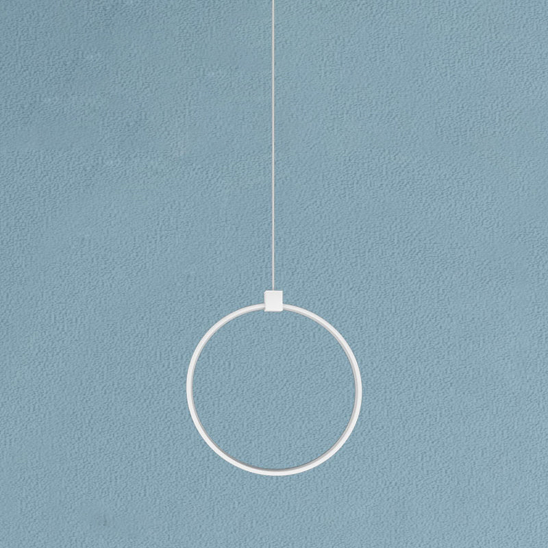 Pendre à LED linéaire blanc Lumière suspension en métal décoratif pour la salle des enfants