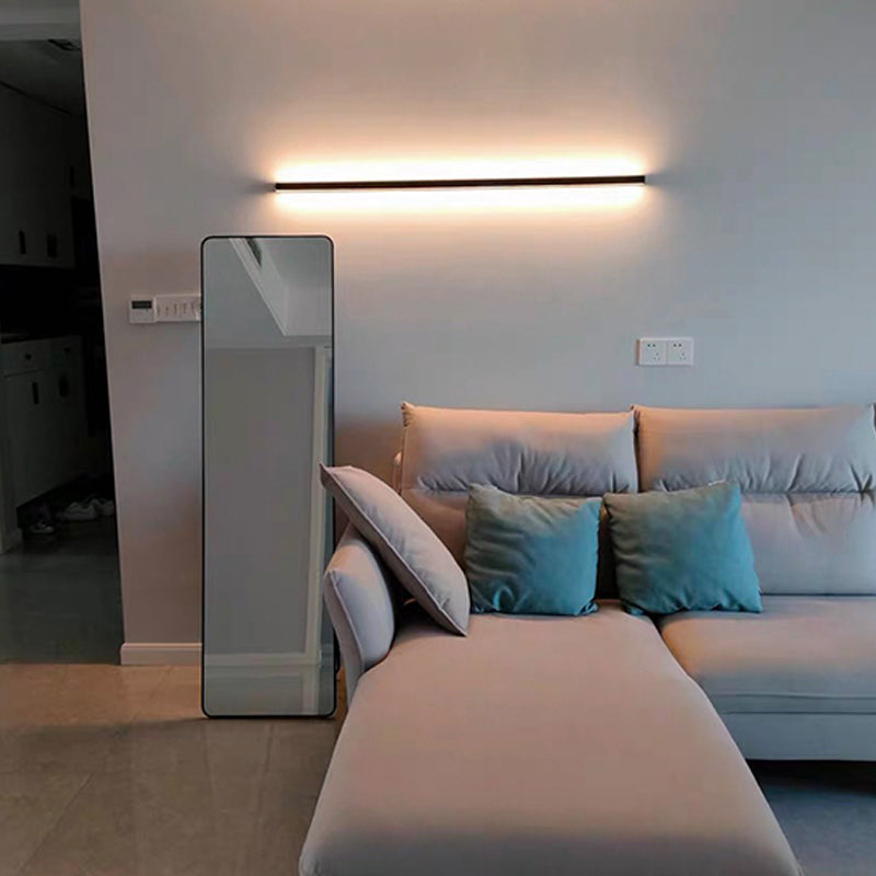 1 Light Linear Shape Wall Light Modern Style Metal Wall Sconce Lighting in Black