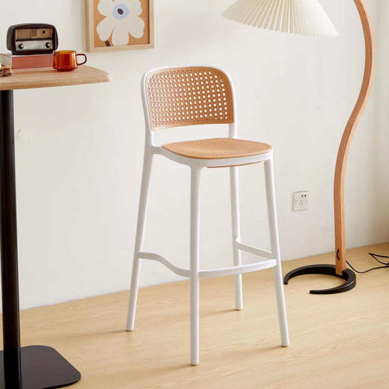 Barre de dossier et tabouret de comptoir
