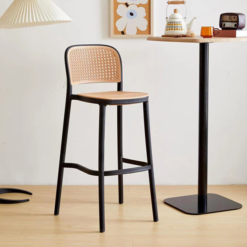 Barre de dossier et tabouret de comptoir