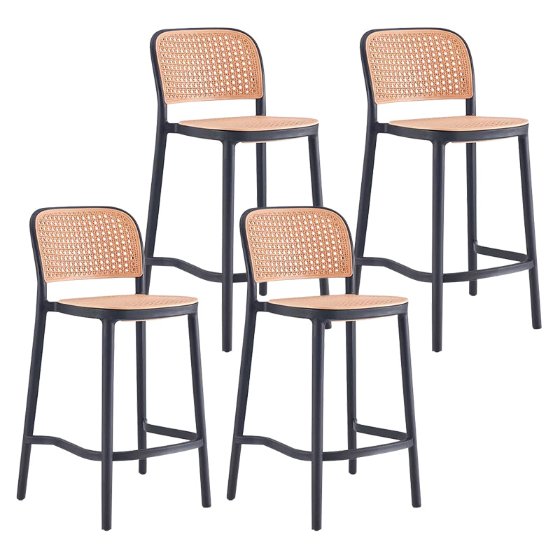 Barre de dossier et tabouret de comptoir