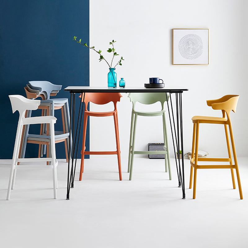 Barhocker mit Kunststoffsitzen im nordischen Stil, 4-beinige Rückenlehne, bunter Barhocker (2er-Set)