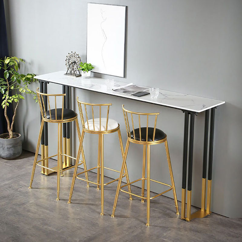 Tavolo da bar per pub in pietra rettangolo glam tavolo da pranzo in ferro nero interno con piedistallo slitta