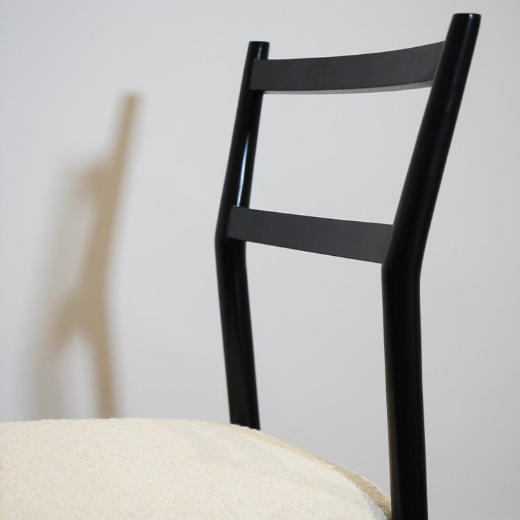 Gestoffeerde armloze eetkamerstoelen ladder achterzijde stoelen met metalen benen