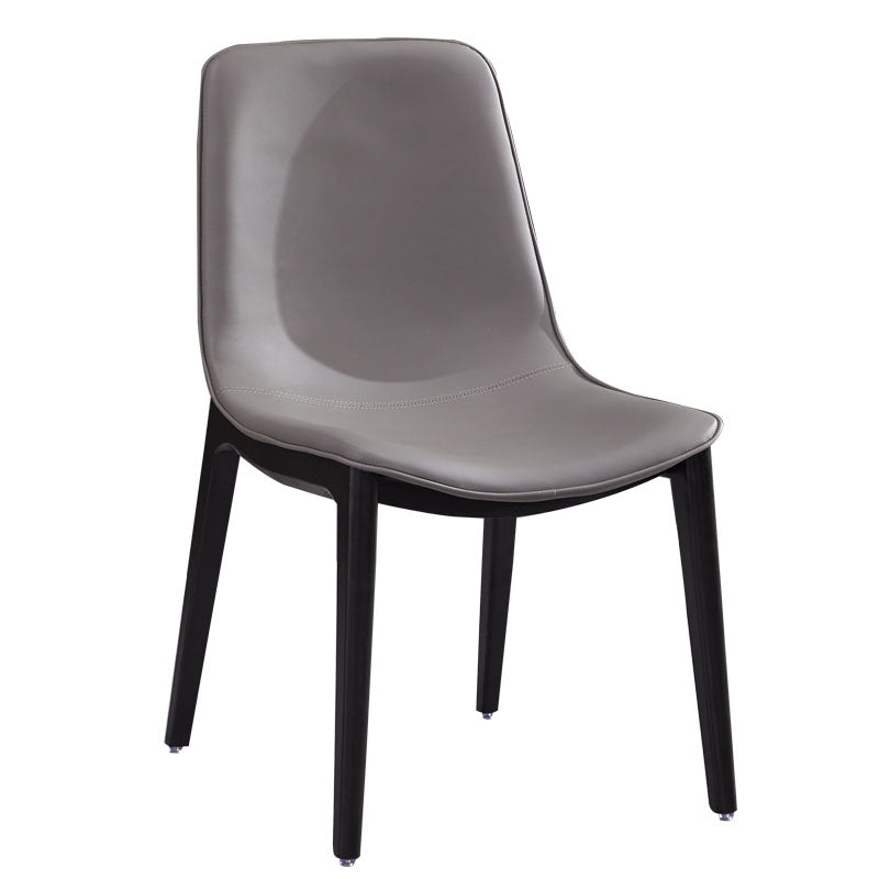 Chaise de salle à manger en cuir avec dossier solide et pieds noirs, maison industrielle