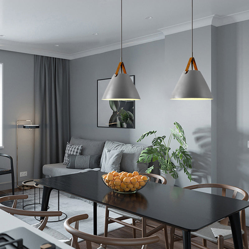 Forme du cône de style moderne Métal de lampe de suspension 1 Lumières éclairées pour le café