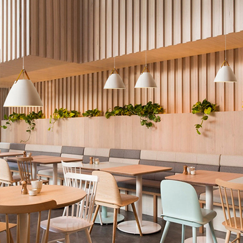 Forme du cône de style moderne Métal de lampe de suspension 1 Lumières éclairées pour le café