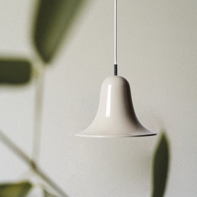 Forme de corne de style moderne Métal léger 1 lumière suspendue à la salle à manger