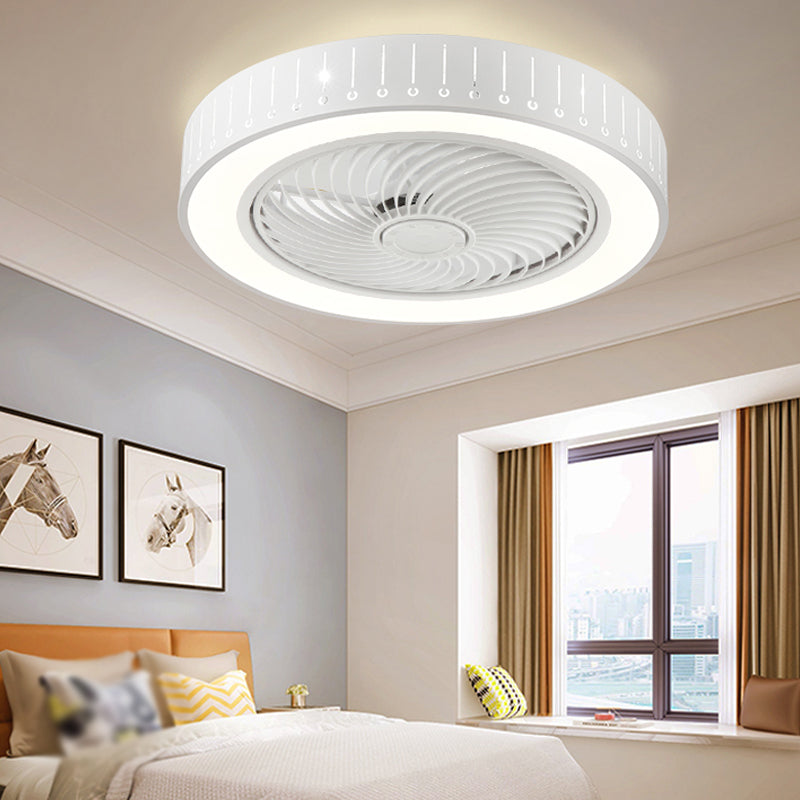 Lampada a ventola del soffitto in metallo nordico a filo arrotondato con lama di ventola di plastica