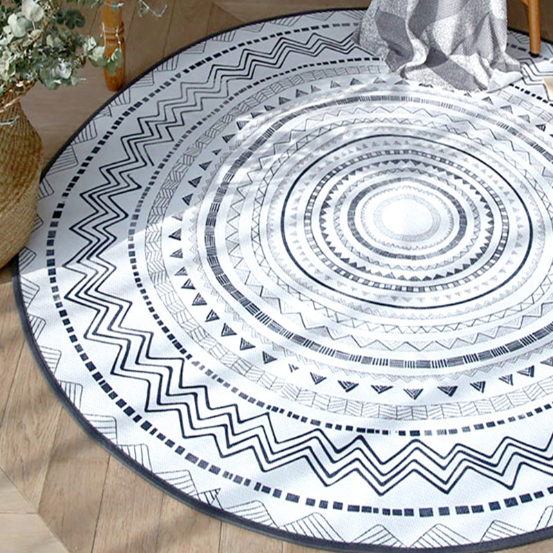Weißer marokkanischer Teppich Polyester Grafik Teppich Färbung widerstandsfähiger Teppich für Wohnkultur