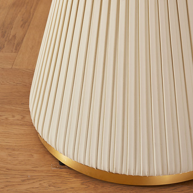 Traditional Luxury Dining Table Round White Top Dining Table with Pedestal Base