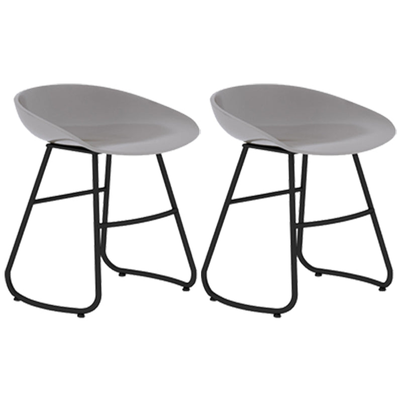 Simple Iron Low Back Barstool Nordic Indoor Tall Stool with Bucket Seat