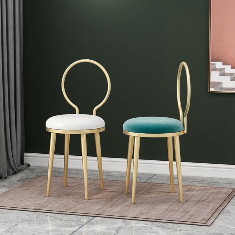 Silla de comedor de metal Glam, silla lateral de comedor con respaldo abierto sin brazos para uso doméstico