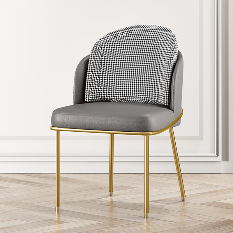 Silla de comedor de metal Glam, sillas de comedor de cuero PU sin brazos para uso doméstico