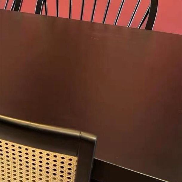 Mesa de comedor informal rectángulo Mesa fija de madera maciza para restaurante