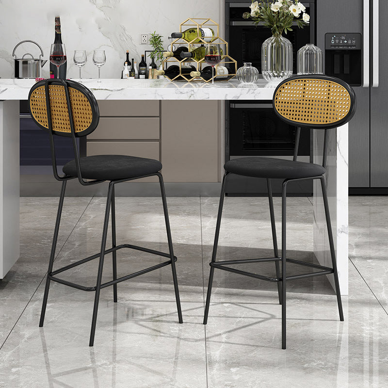 Taburete de bar nórdico de ratán con respaldo bajo, taburete alto interior simple con tapizado