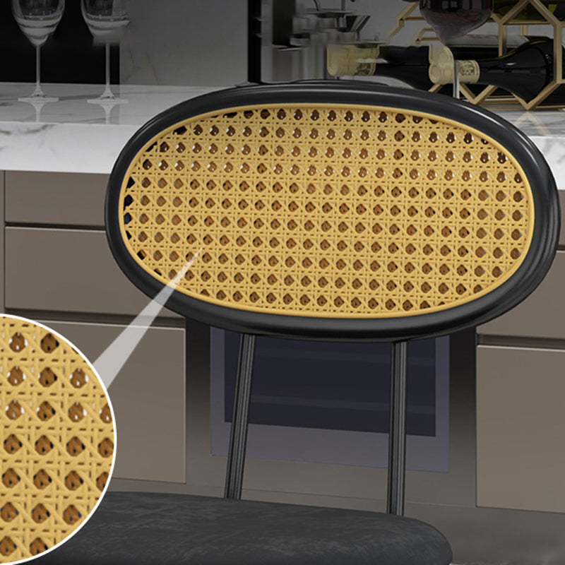 Taburete de bar nórdico de ratán con respaldo bajo, taburete alto interior simple con tapizado