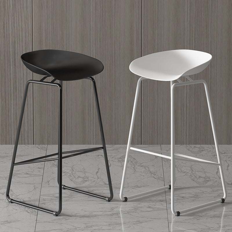 Scandinavian Style Bar-stool with Bucket Seat Counter Stool for Kitchen Bar