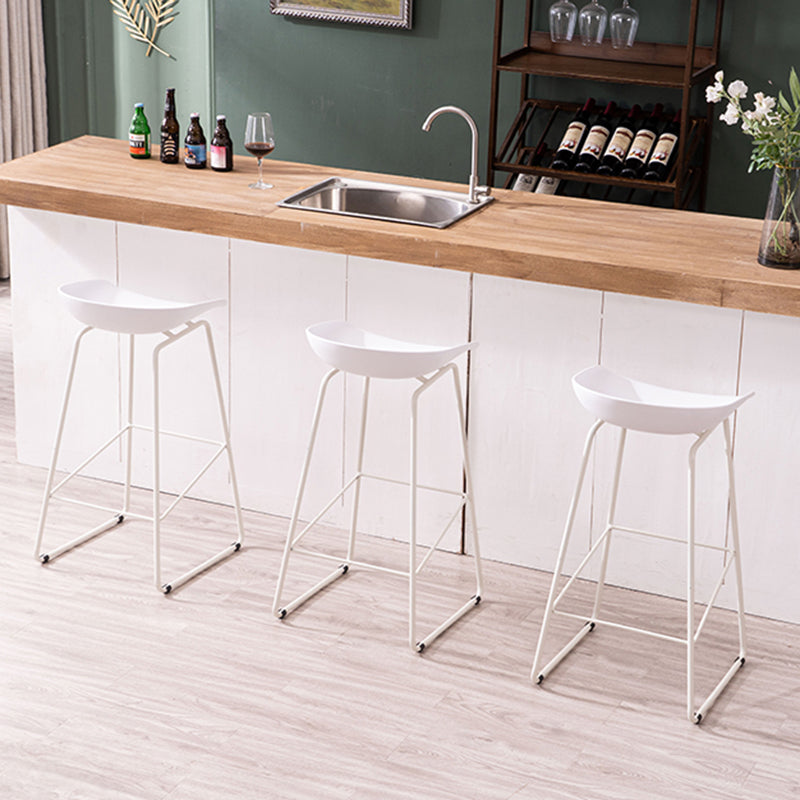 Scandinavian Style Bar-stool with Bucket Seat Counter Stool for Kitchen Bar