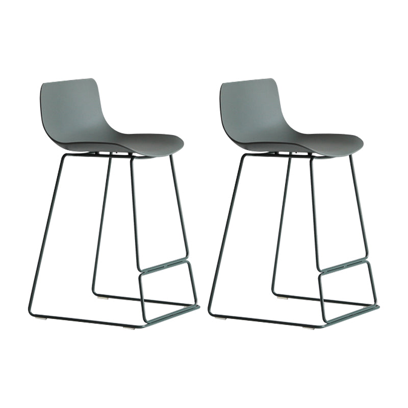 Modern Metal Plastic Bar Stools Indoor Barstool with Iron Legs and Low Back