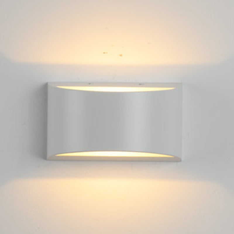 Halbzylinderform Wandbeleuchtung moderner Stil 2 Lichter Metallwand in Weiß montiert