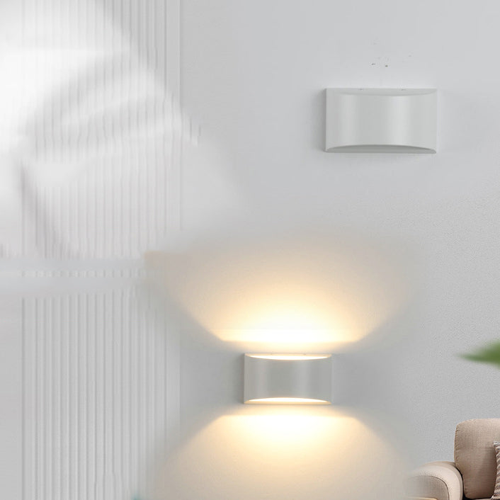 Halbzylinderform Wandbeleuchtung moderner Stil 2 Lichter Metallwand in Weiß montiert
