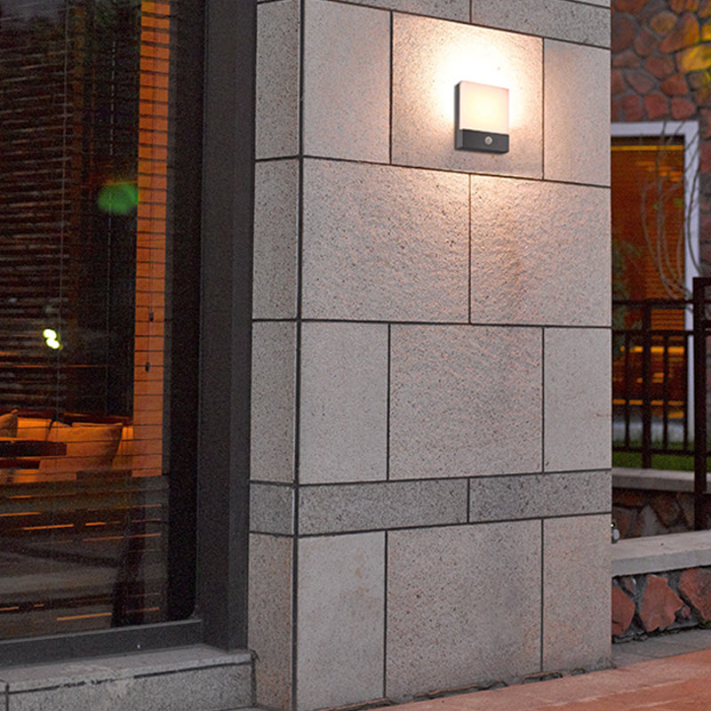 Quadratische Schatten Metallwandbeleuchtung moderner Stil 1 Licht Wand Licht Leuchte in Schwarz