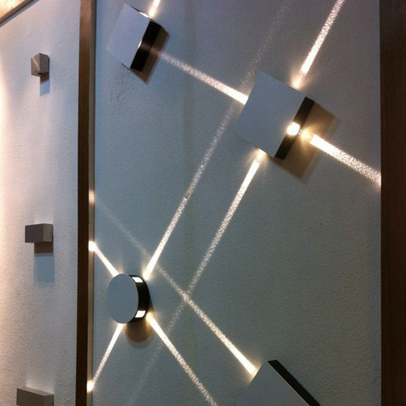Geometrische Form Metallwandbeleuchtung moderner Stil 4 Leuchten Wandmontage Beleuchtung in Silber