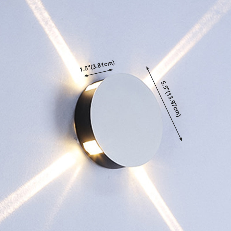 Geometrische Form Metallwandbeleuchtung moderner Stil 4 Leuchten Wandmontage Beleuchtung in Silber