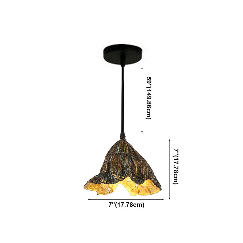 Forme de feuille de lotus flétrie Éclairage suspendu en métal de style postmoderne Lampe suspendue pour le chevet