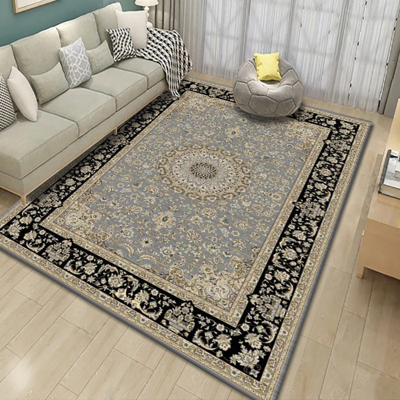 Black Vintage Carpet Polyester Pattern Carpet Stain Resistant Carpet for Living Room