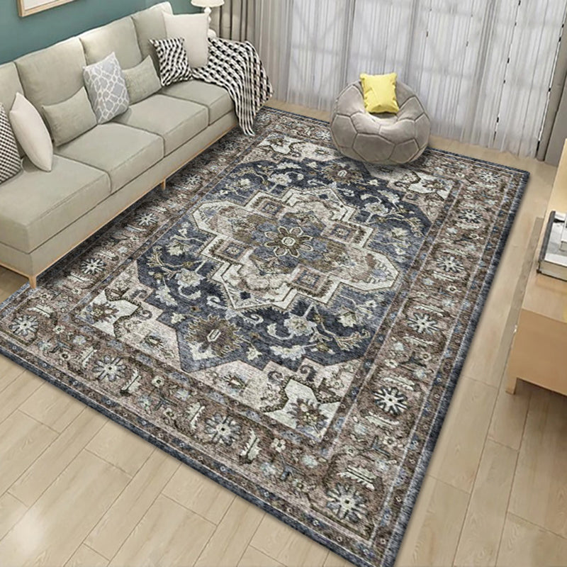 Black Vintage Carpet Polyester Pattern Carpet Stain Resistant Carpet for Living Room