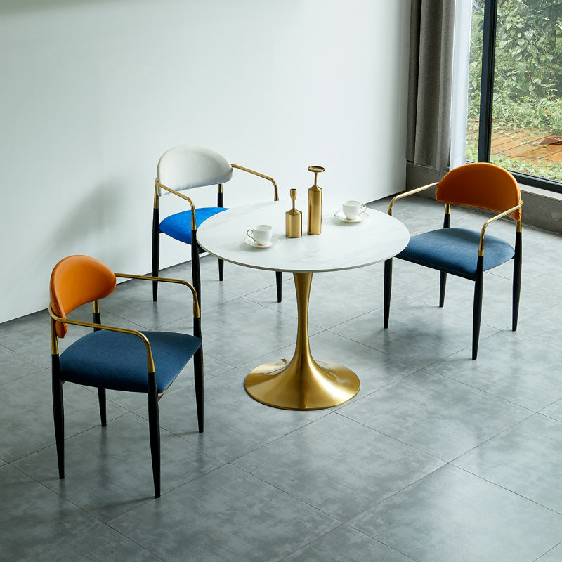 Silla de comedor tapizada contemporánea con respaldo abierto y acabado mate